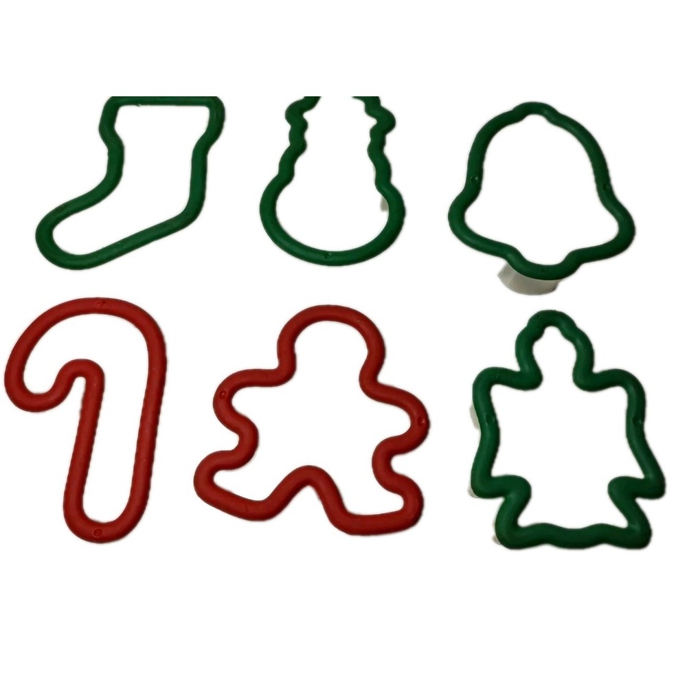 Holiday Cookie Cutters Red and Green Plastic Christmas Playset Lot of Six‎